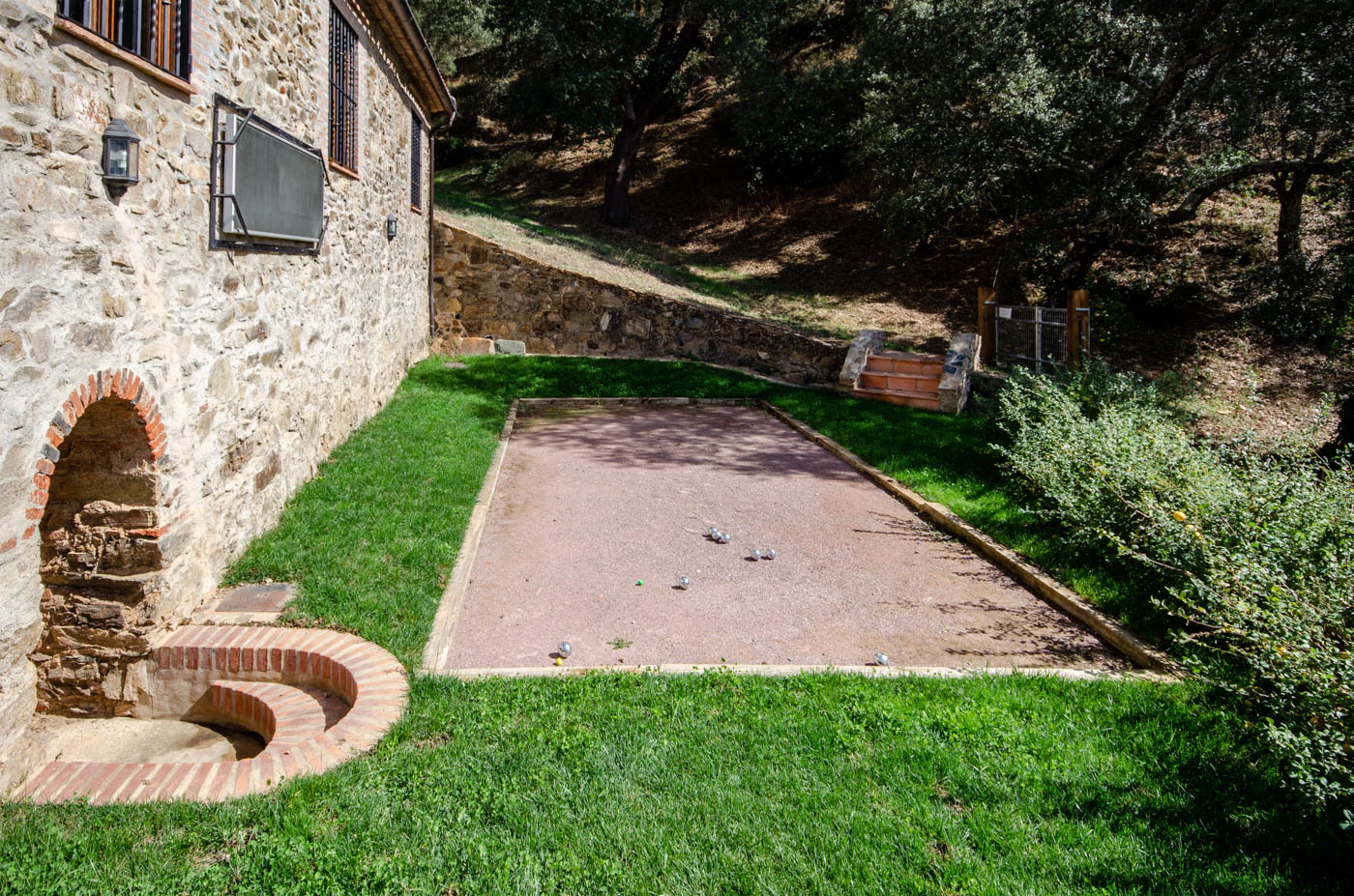 A petanque competition is a must